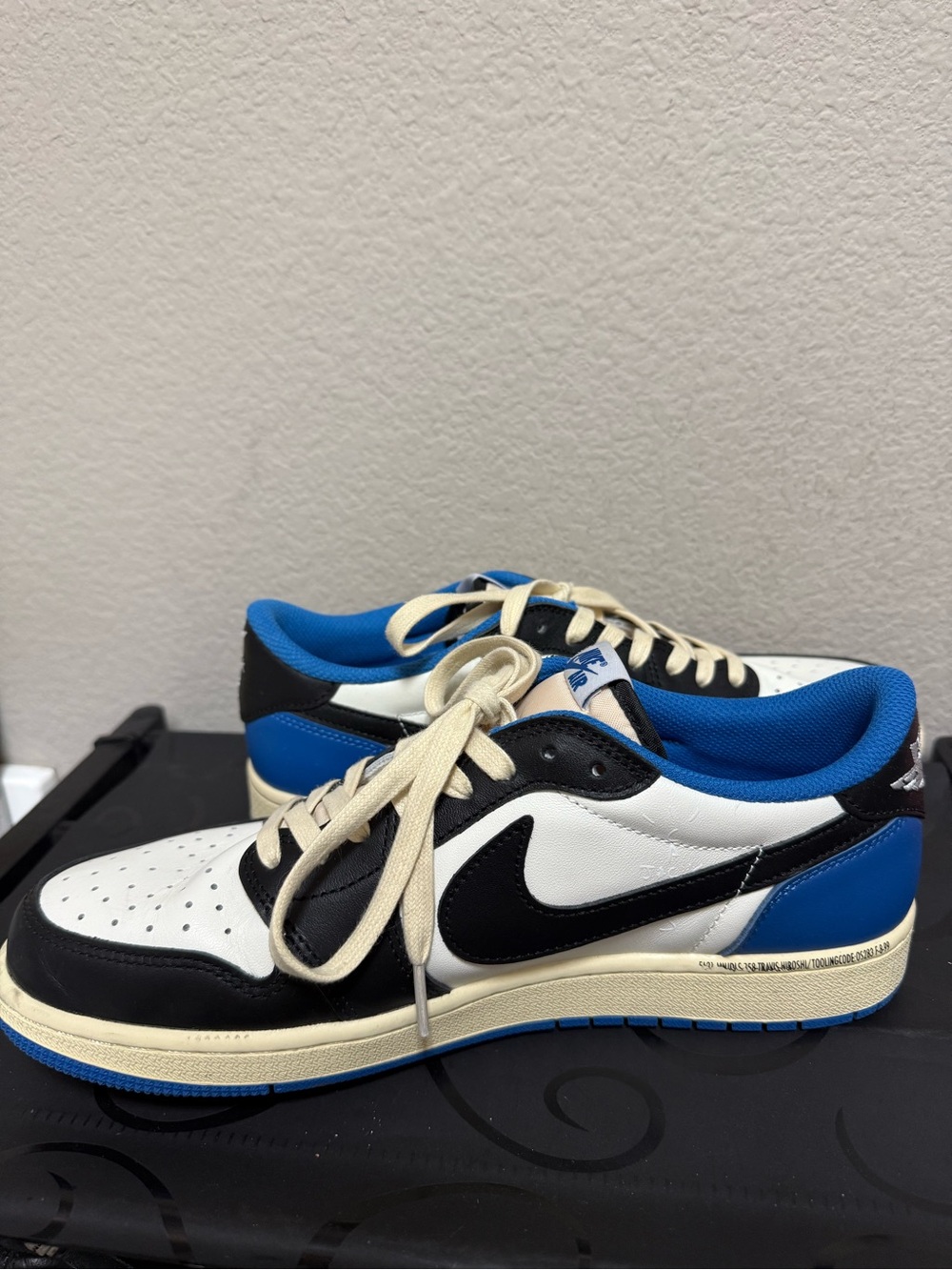 Air Jordan 1 low fragment Travis Scott - Picture 5 of 9